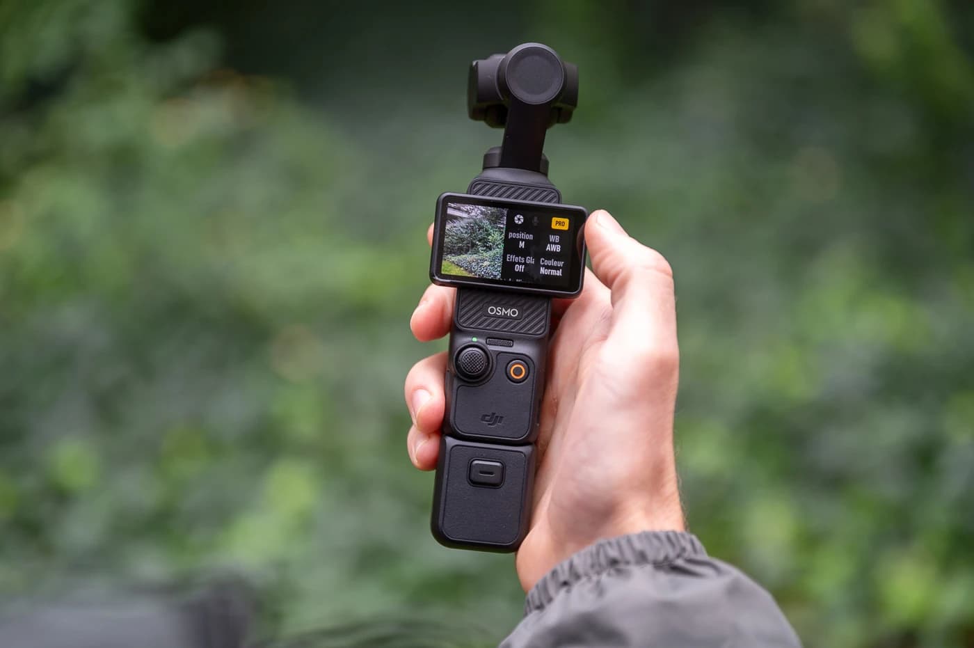 DJI Osmo Pocket 3 Creator Combo - View 4