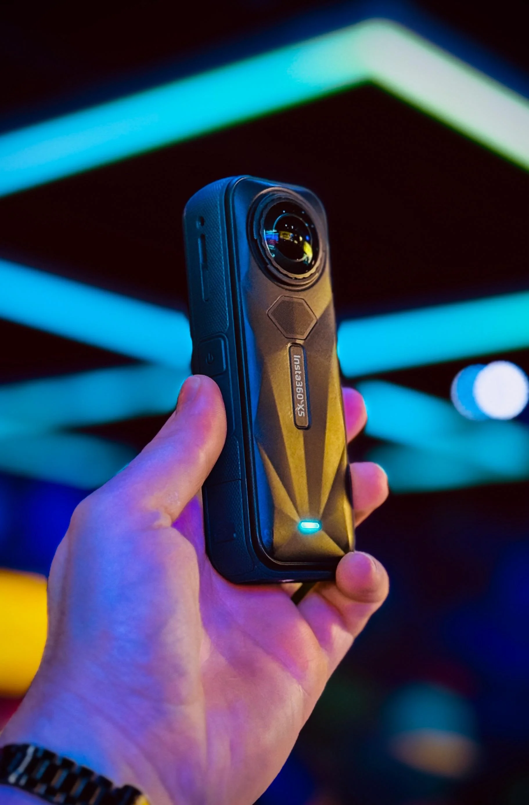 Insta360 X5 - View 4